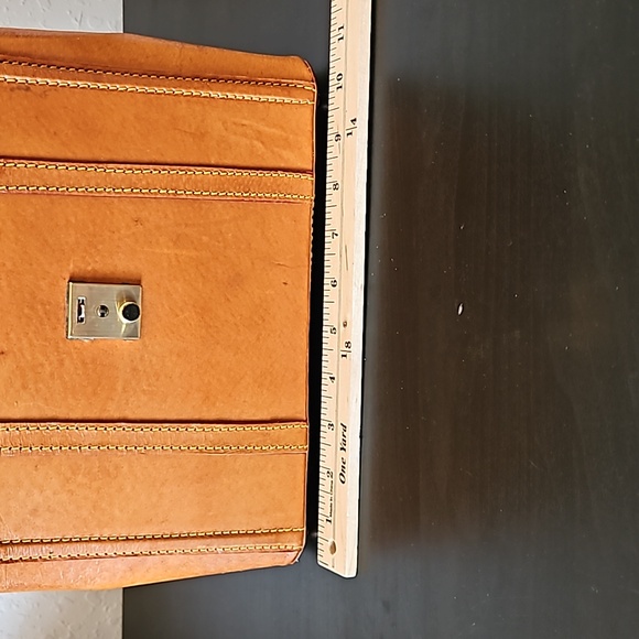 Bruno Conti Vintage Leather Bag - Picture 13 of 15